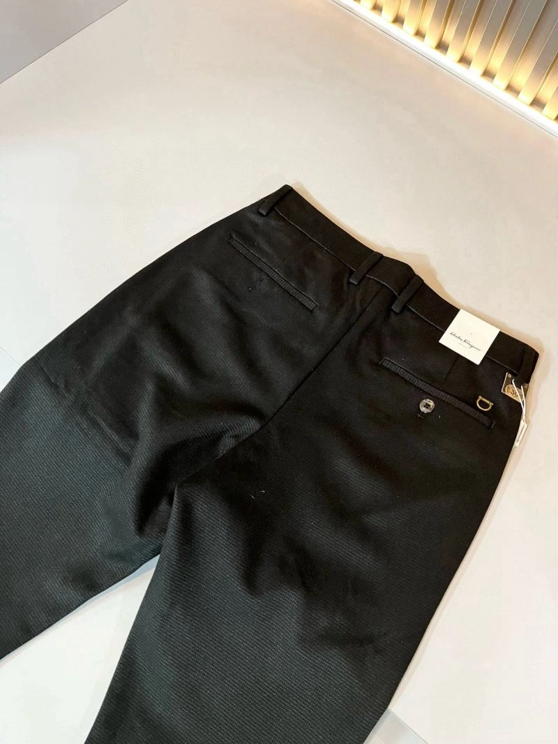 Ferragamo Long Pants Versatile 158521