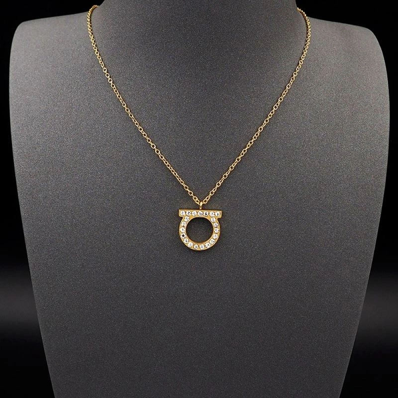 Comfortable Ferragamo Necklaces 213049