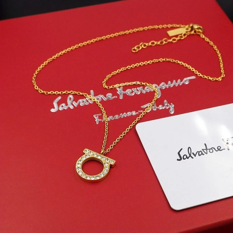 Comfortable Ferragamo Necklaces 213049