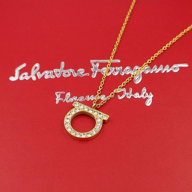 Comfortable Ferragamo Necklaces 213049