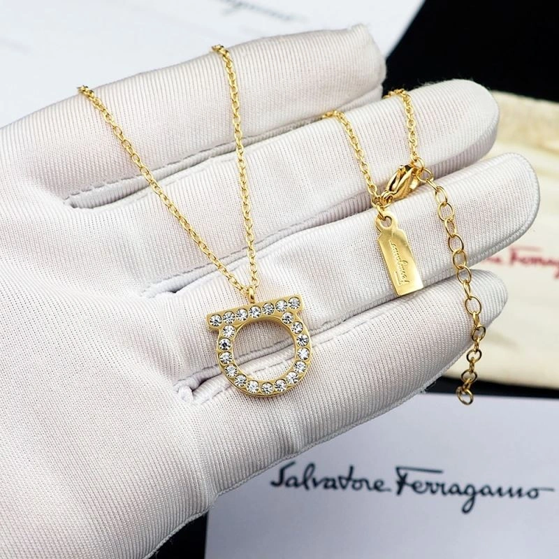 Comfortable Ferragamo Necklaces 213049