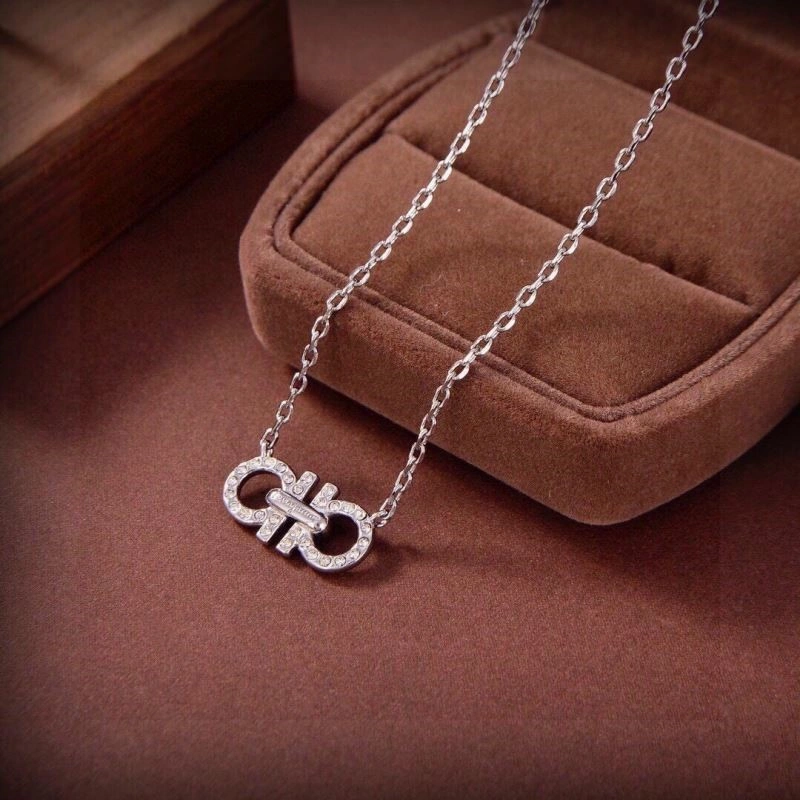 Ferragamo Necklaces Flexible 208746