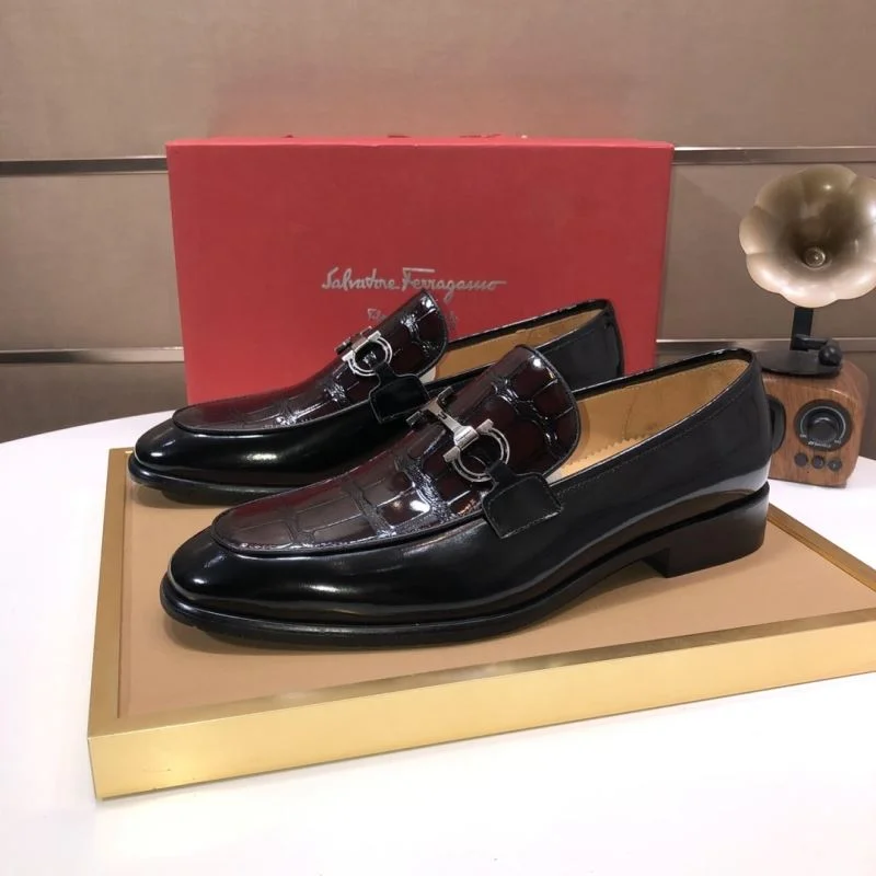 UrbanChic Ferragamo Shoes 4811