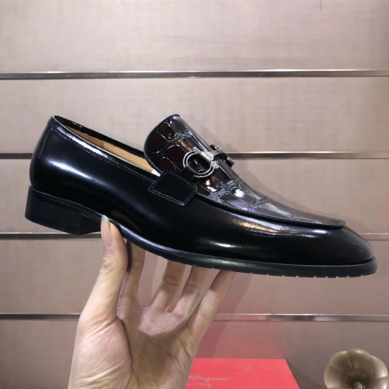 UrbanChic Ferragamo Shoes 4811