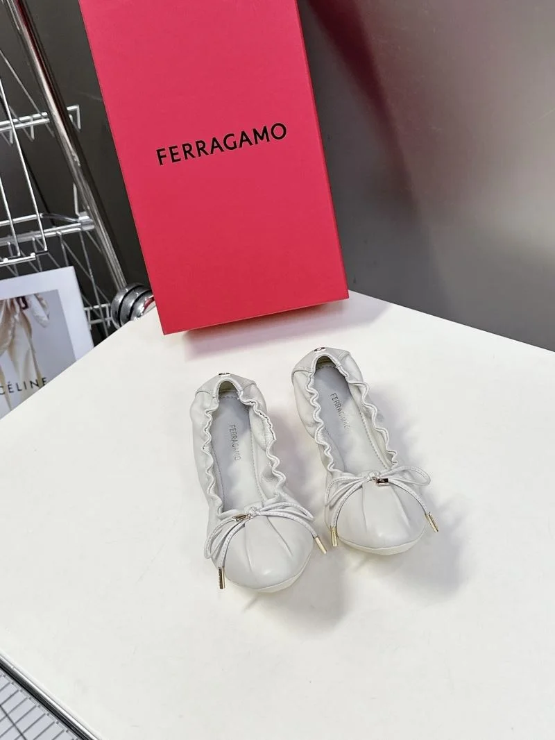 Vibrant Ferragamo Shoes 10110