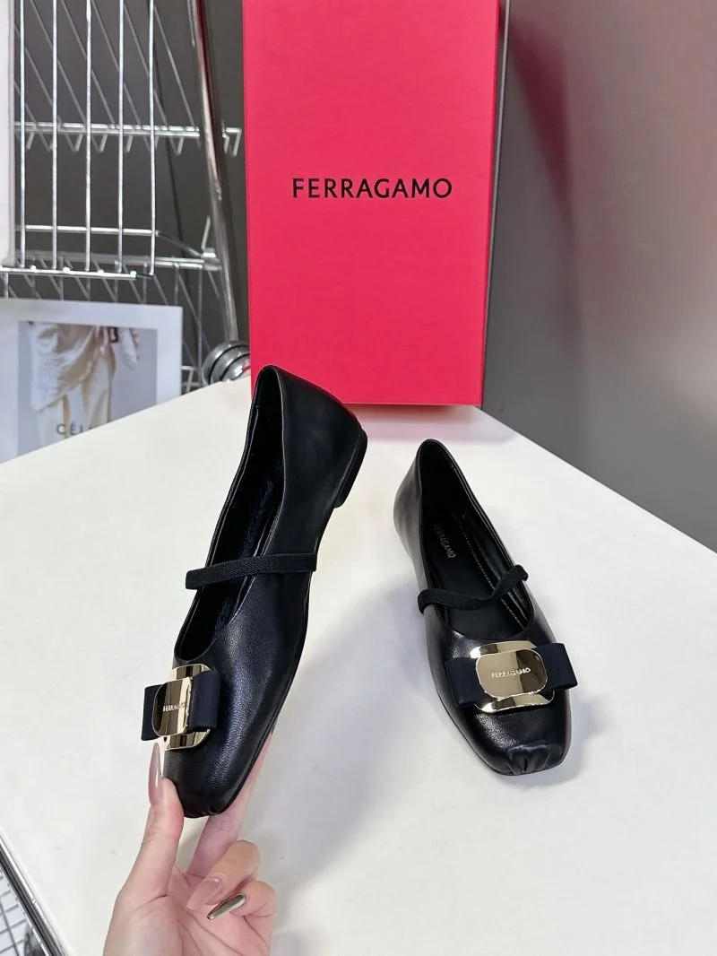Refined Ferragamo Shoes 10111