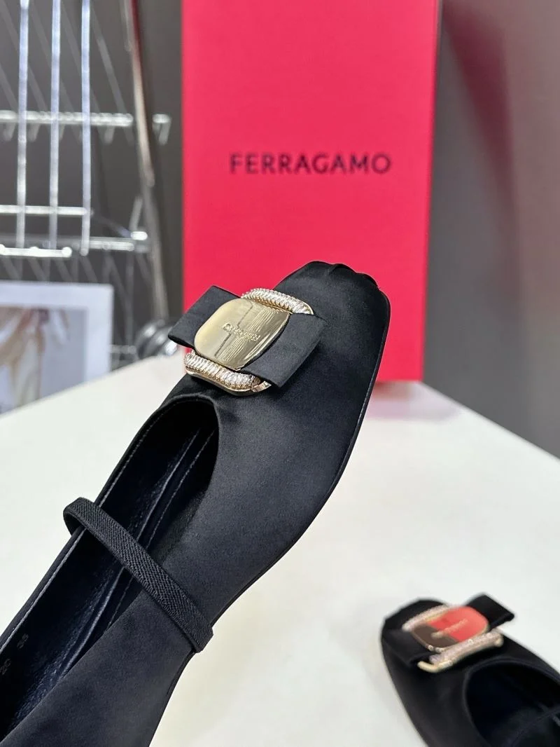 Unisex Ferragamo Shoes 10108