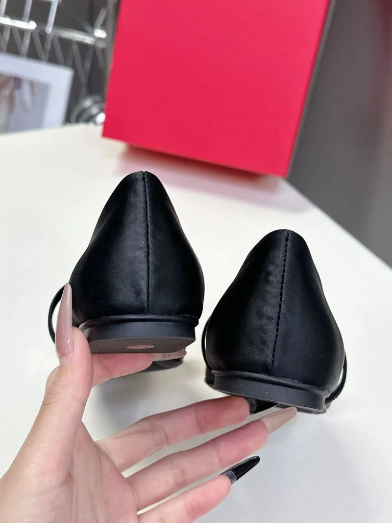 Unisex Ferragamo Shoes 10108