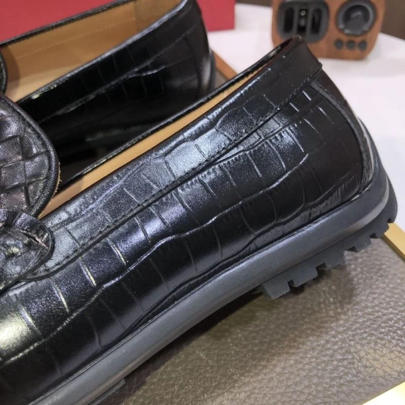 Stylish Ferragamo Shoes 14340