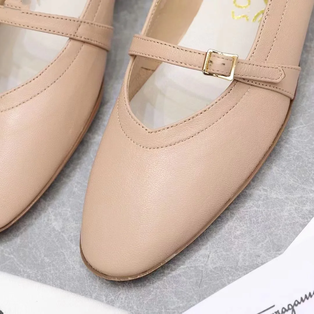 Durable Ferragamo Shoes 6563