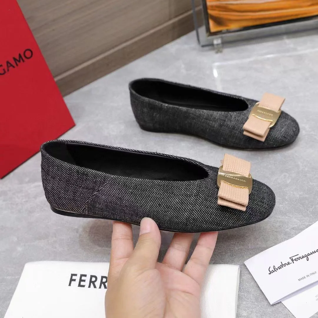Resilient Ferragamo Shoes 6703