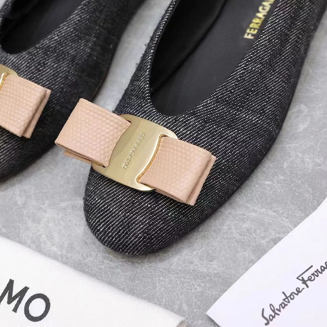 Resilient Ferragamo Shoes 6703