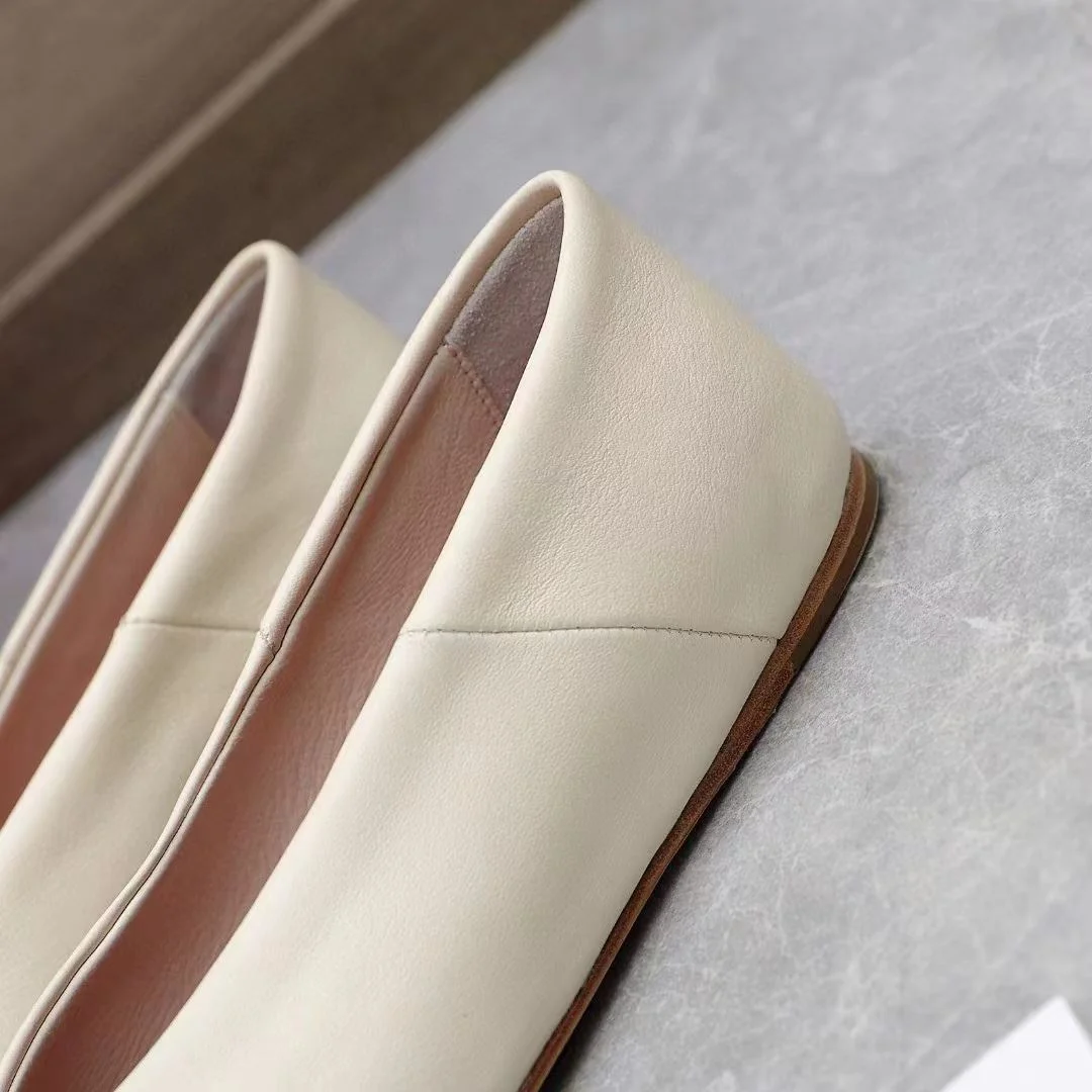 Fashionable Ferragamo Shoes 6543