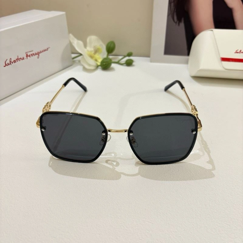Ferragamo Sunglasses Durable 279330