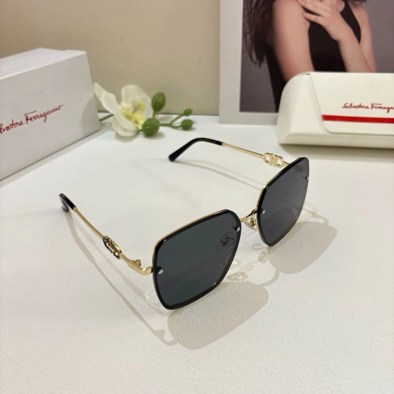 Ferragamo Sunglasses Durable 279330