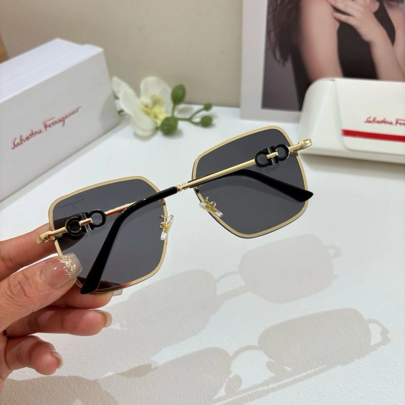 Ferragamo Sunglasses Durable 279330