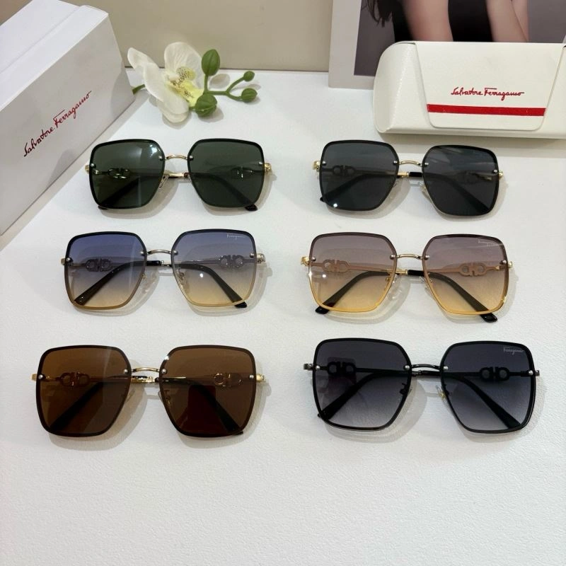 Ferragamo Sunglasses Functional 279326