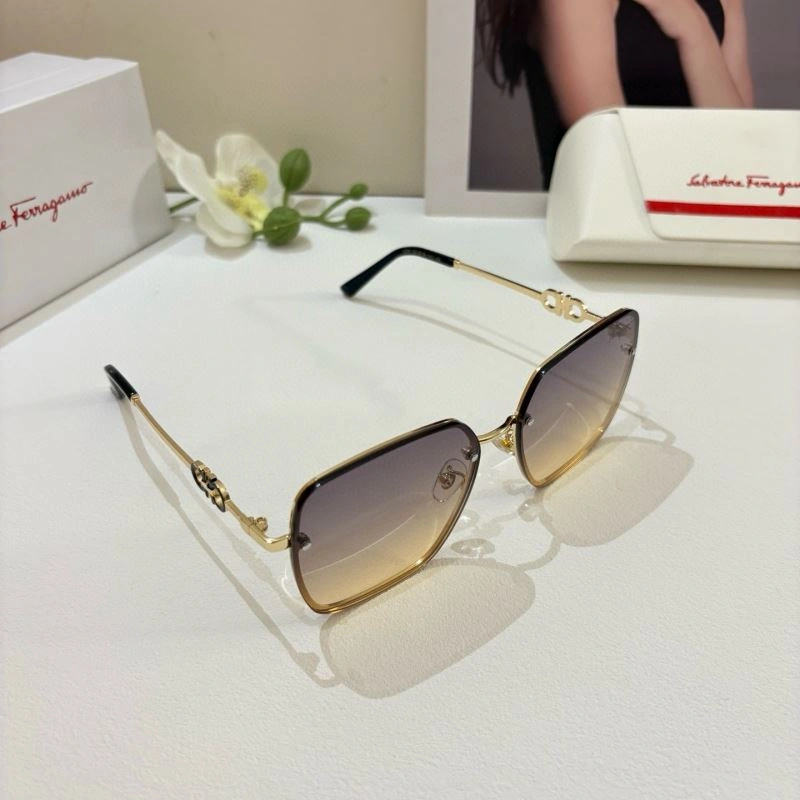 Durable Ferragamo Sunglasses 279332