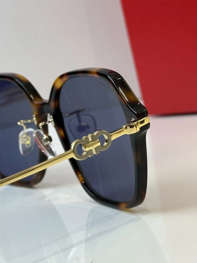 Ferragamo Sunglasses Comfortable 279331