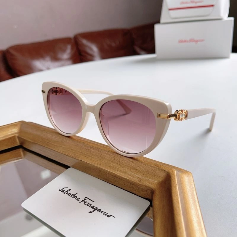Ferragamo Sunglasses WaterResistant 279335