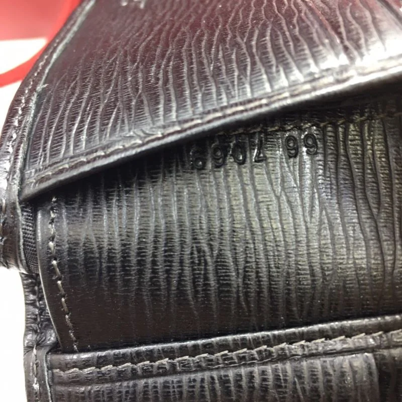 Ferragamo Wallets Purse Snug 38599