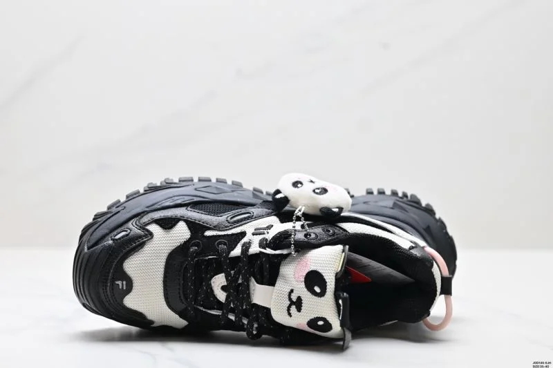 Flexible Fila Shoes 3560