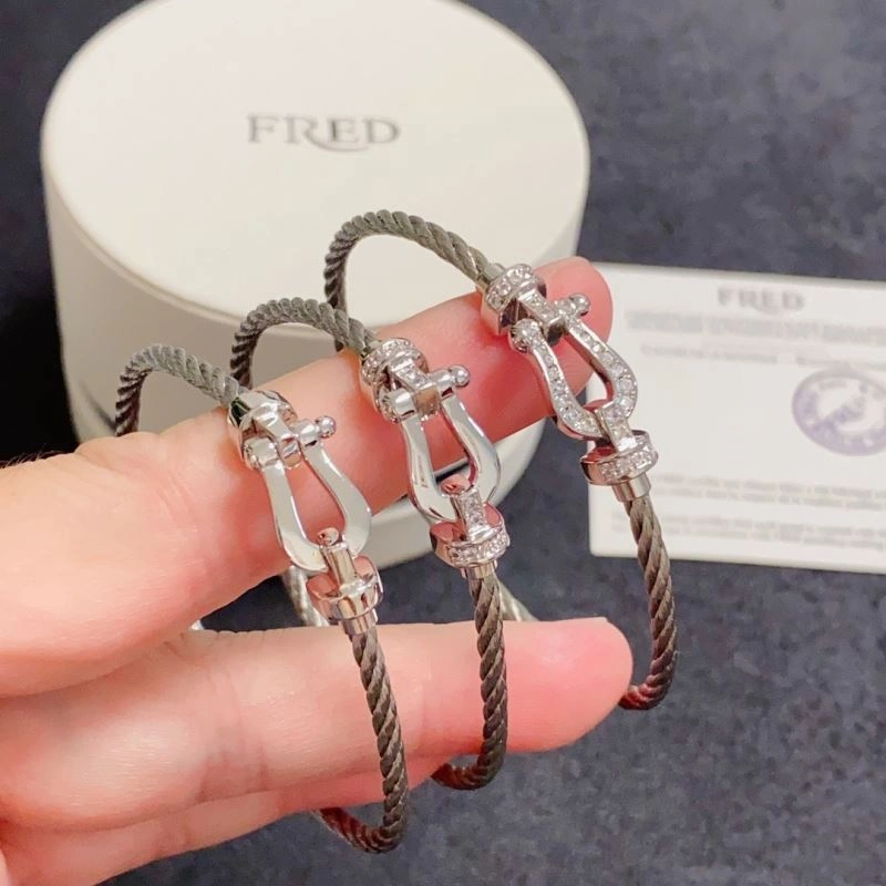 Refined Fred Bracelets 213029