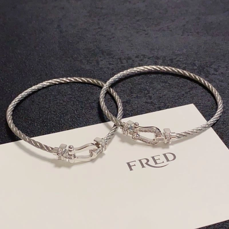 Refined Fred Bracelets 213029