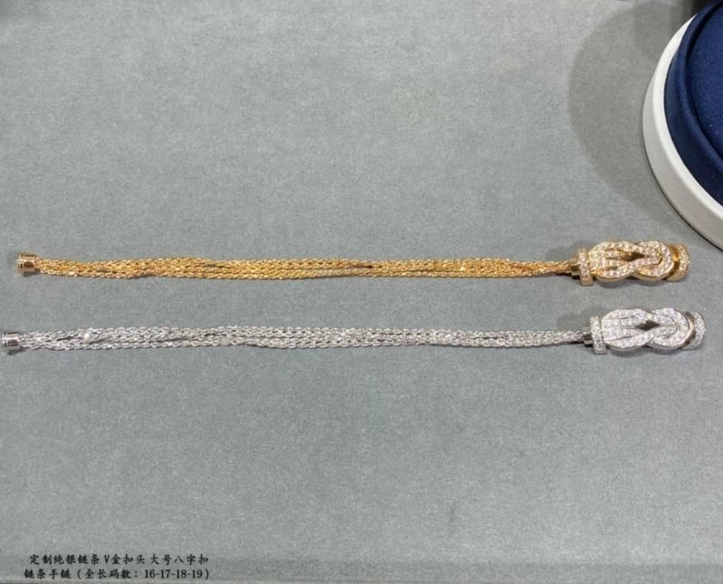 Minimalist Fred Bracelets 210788