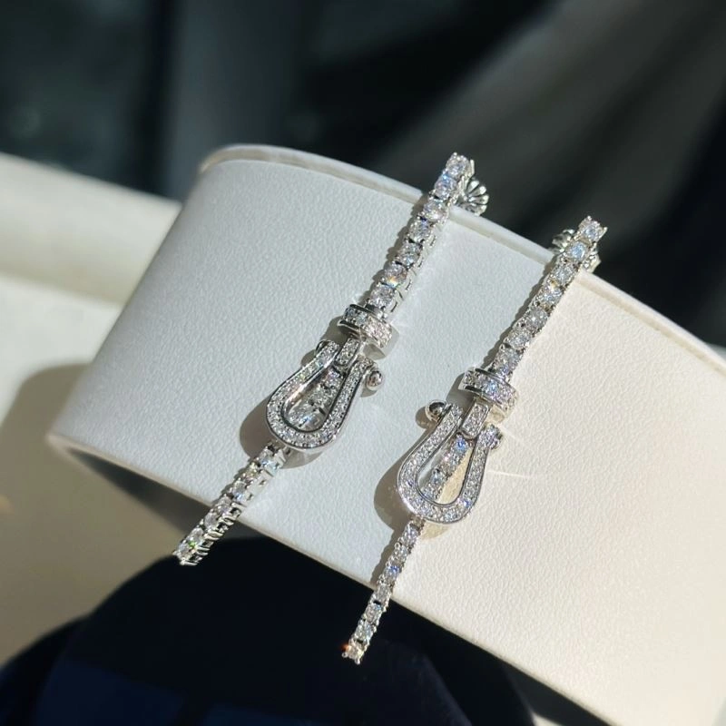 Fred Earrings Practical 213966