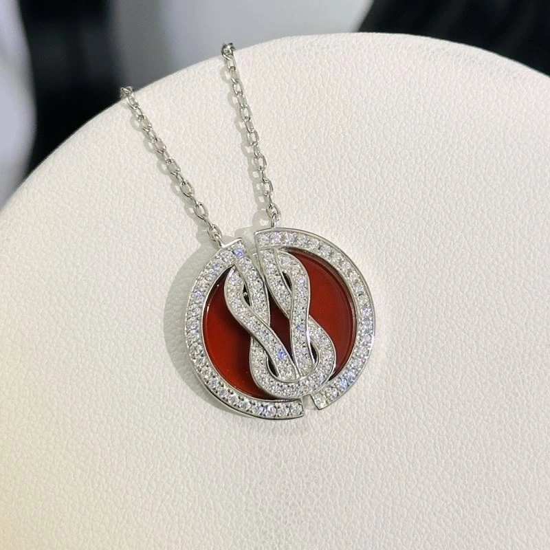 Supportive Fred Necklaces 213511