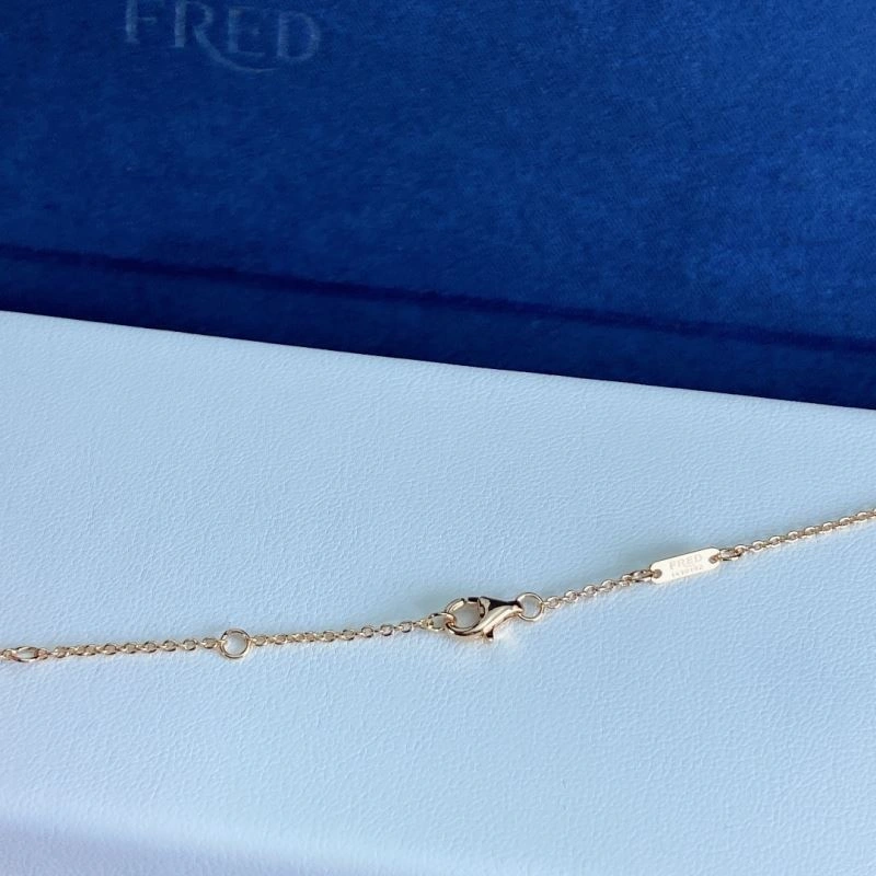 Sporty Fred Necklaces 213507