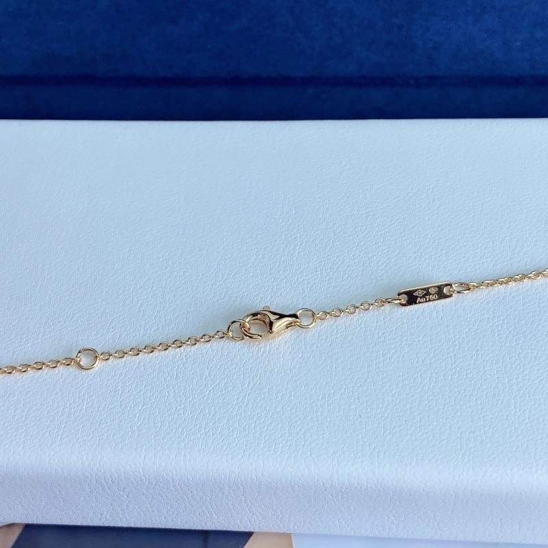 Sporty Fred Necklaces 213507