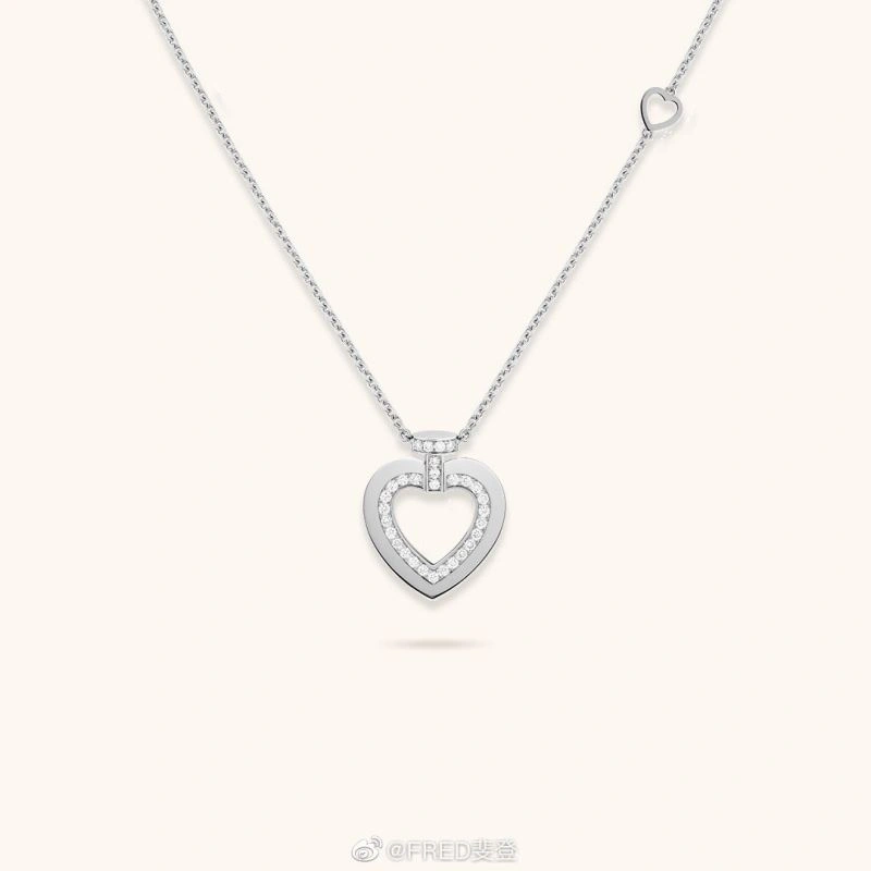 WaterResistant Fred Necklaces 214274
