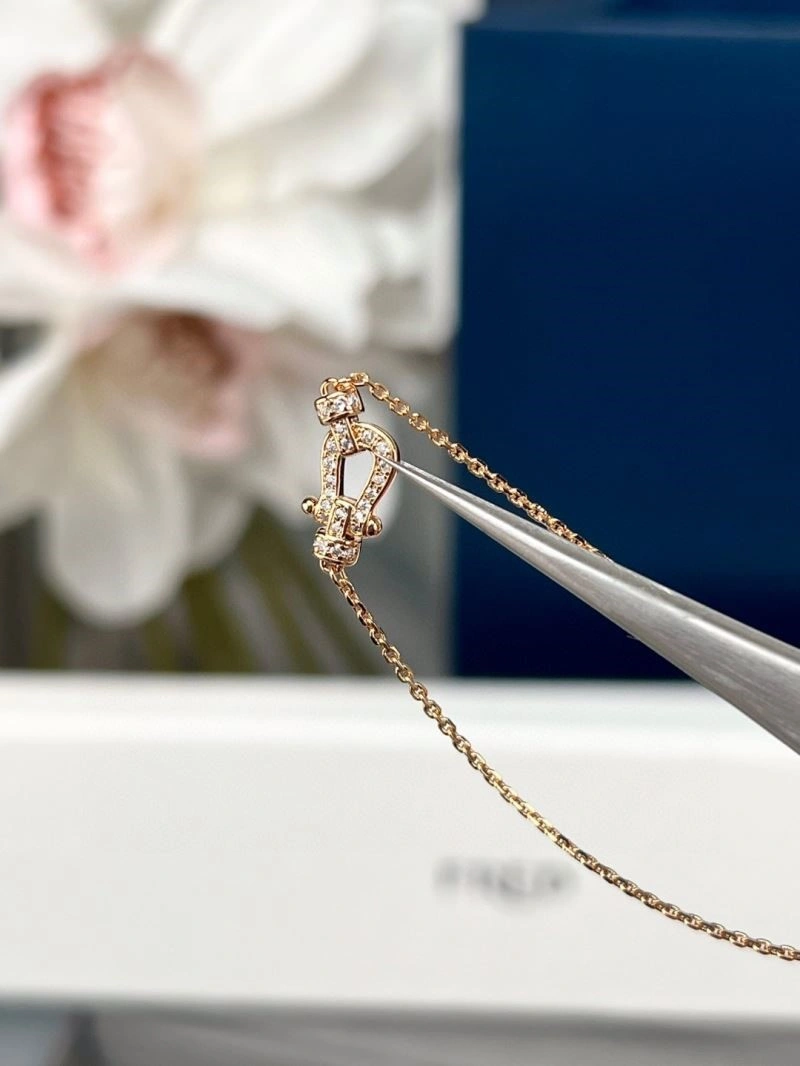 Fred Necklaces Timeless 210814