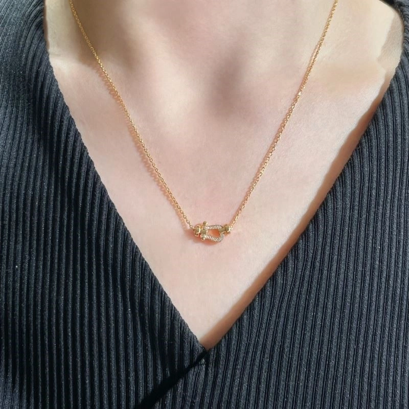 EyeCatching Fred Necklaces 210775