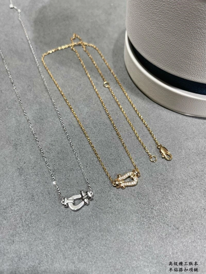 EyeCatching Fred Necklaces 210775
