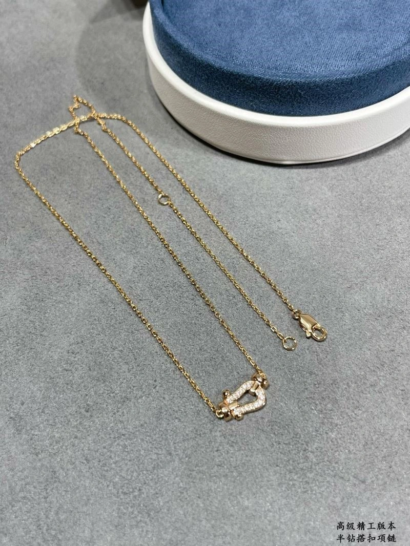 EyeCatching Fred Necklaces 210775