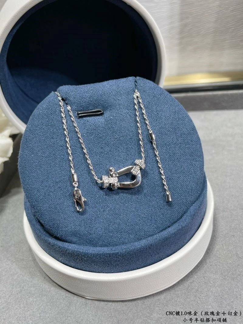 Packable Fred Necklaces 210772