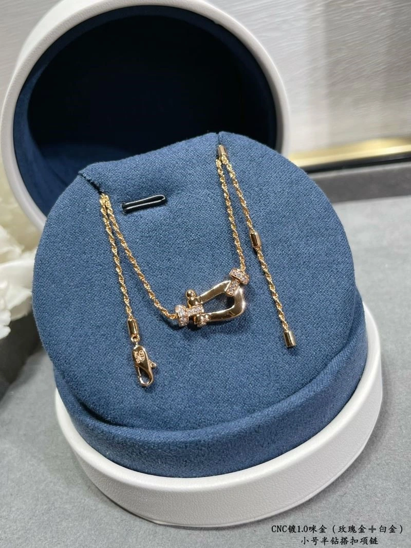 Packable Fred Necklaces 210772