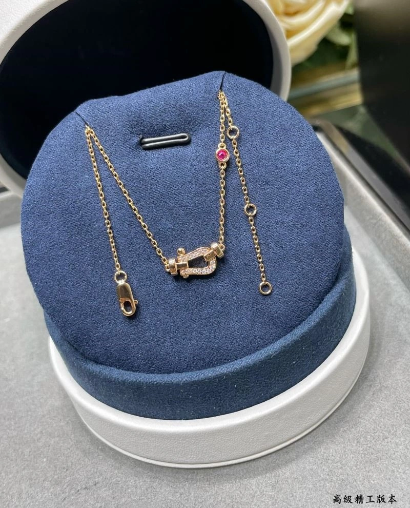 Bold Fred Necklaces 210770