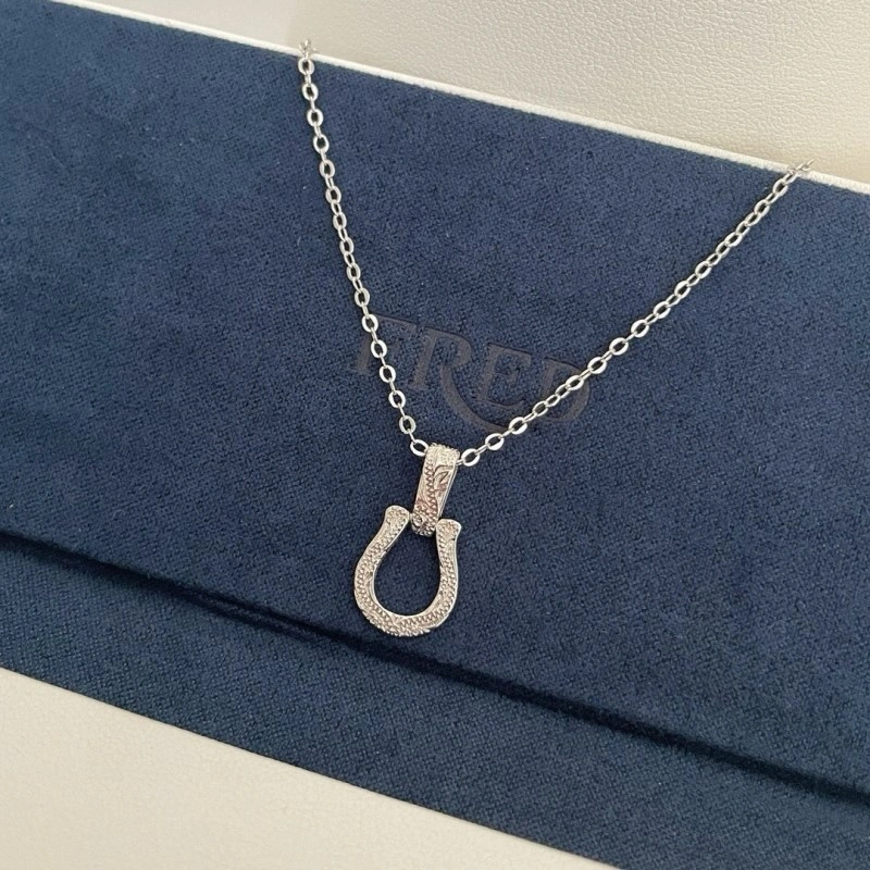 Minimalist Fred Necklaces 208042