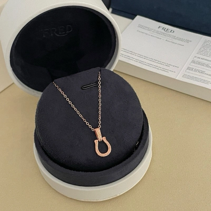 Fred Necklaces Compact 208046