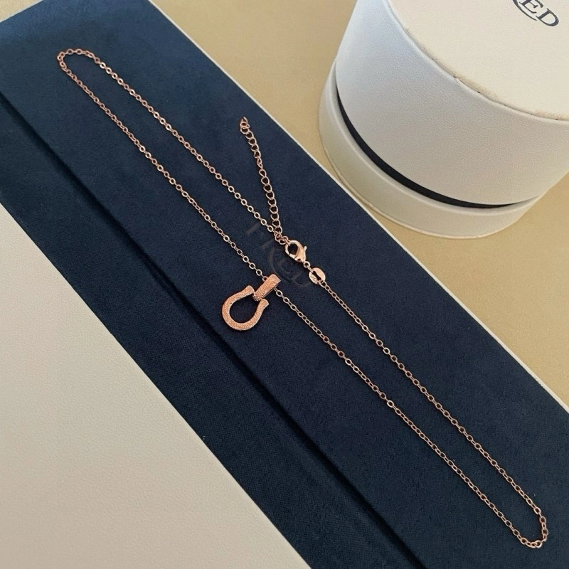 Fred Necklaces Compact 208046
