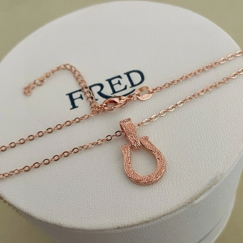 Fred Necklaces Compact 208046