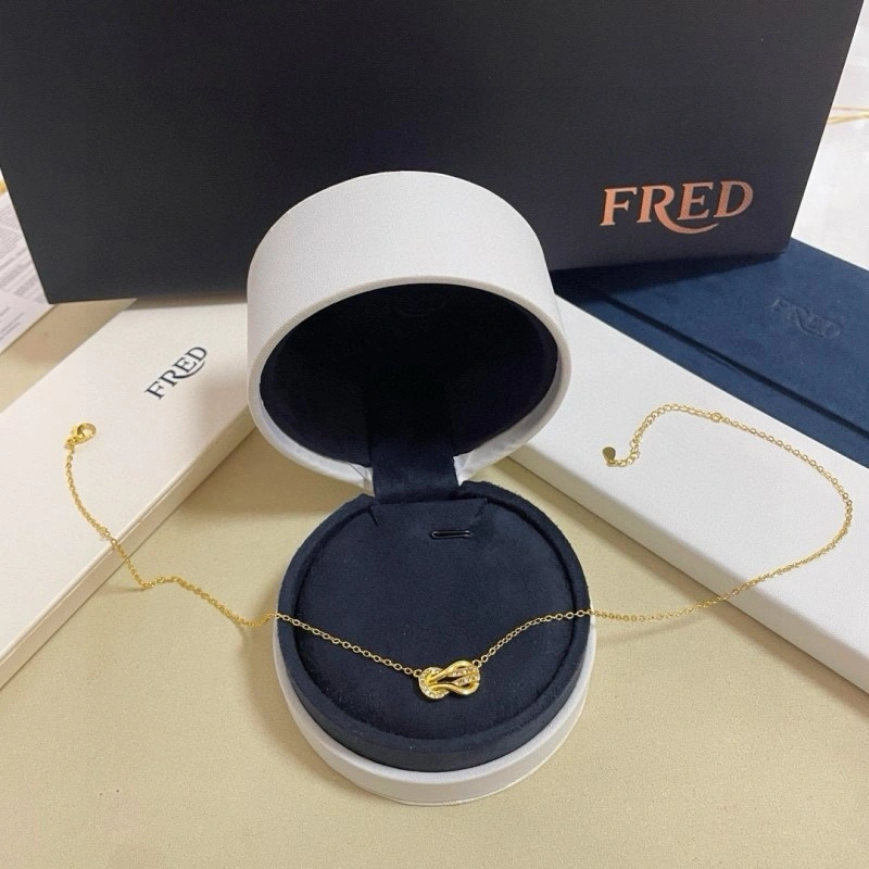 Refined Fred Necklaces 208044