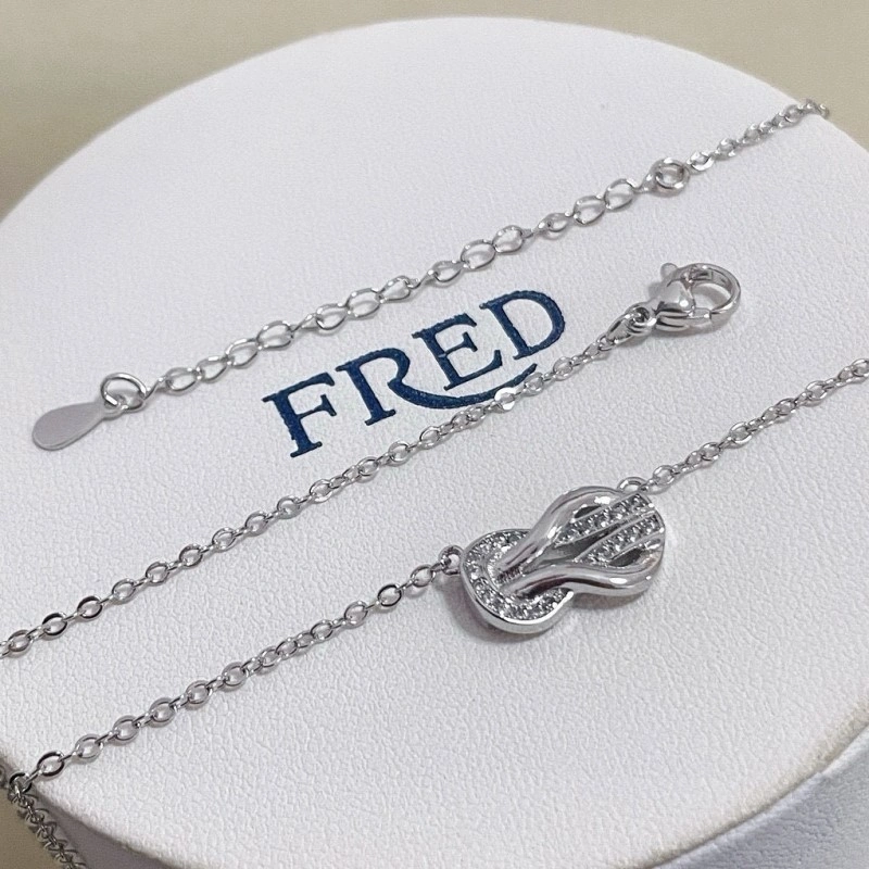 Fashionable Fred Necklaces 208054