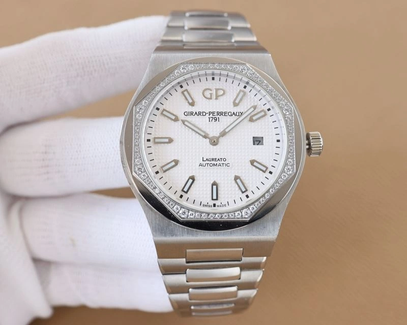 GIRARD-PERREGAUX Watches Sporty 182597