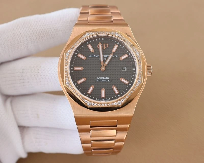 GIRARD-PERREGAUX Watches Sporty 182597