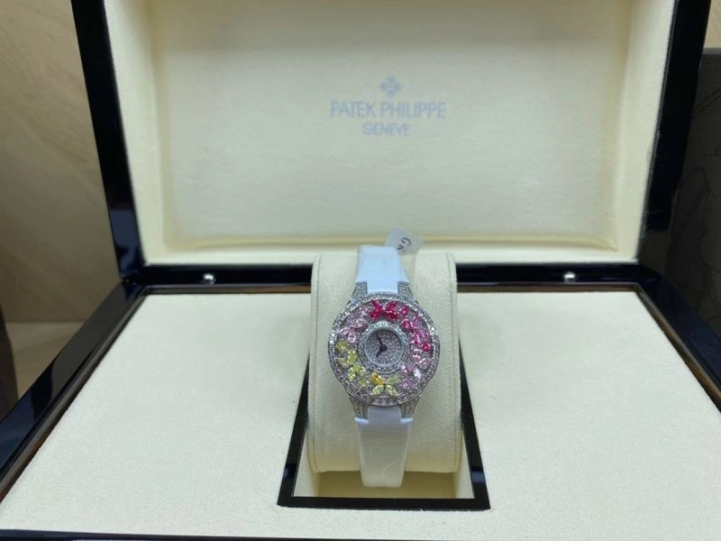 Sophisticated GLASHUTTE Watches 182696